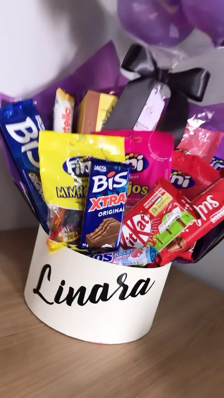 Caixa Box com balão e o nome Linara